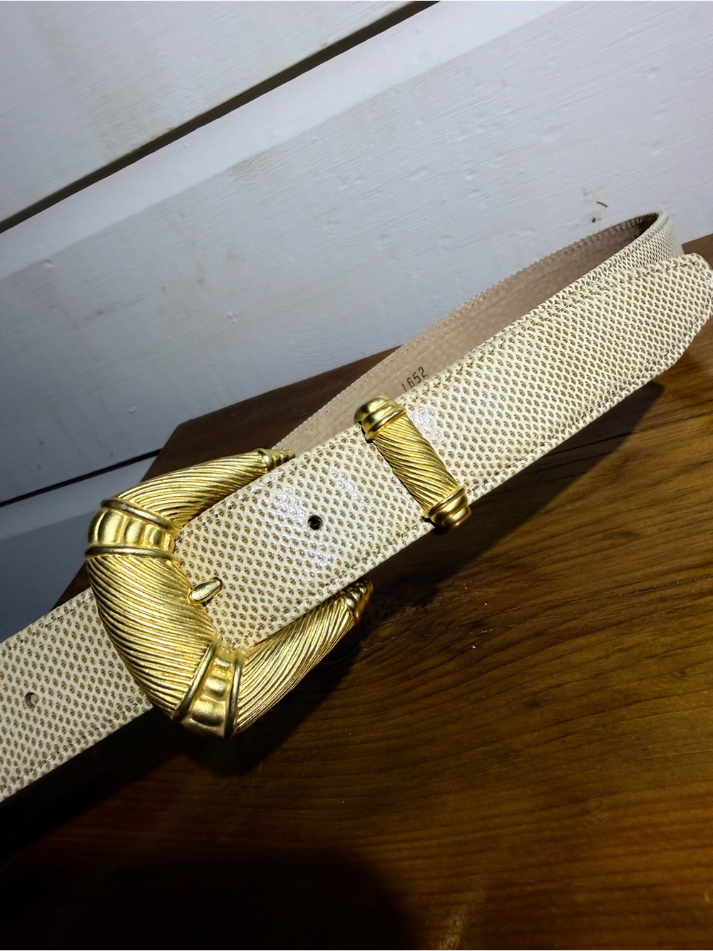 Vintage leather Gold Buckle Cream Textured Belt crocodile